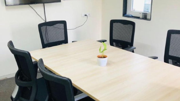 6 Seater Meeting Room