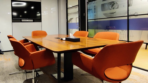 6 Seater Meeting Room