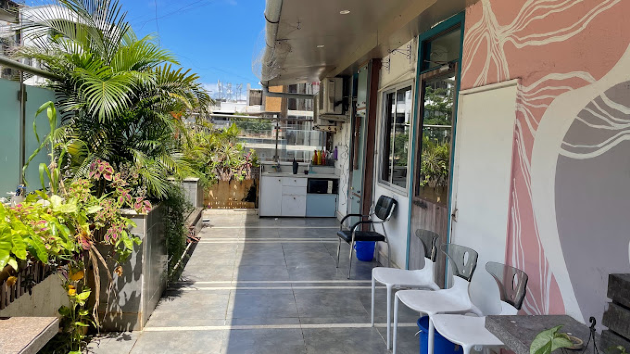 6 Seater Meeting Room