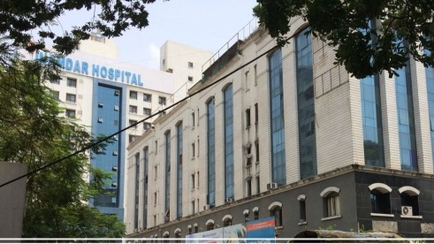 6 Seater Meeting Room 