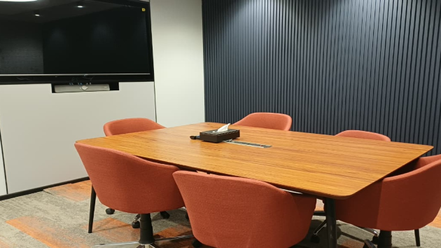 6 Seater Meeting Room