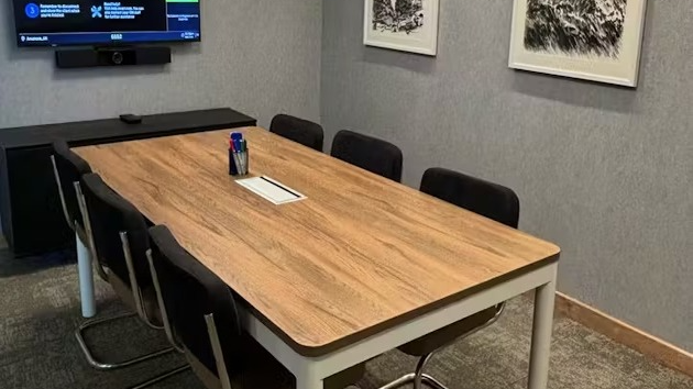 GoSpace 6525 6 Seater Meeting Room | Hadapsar