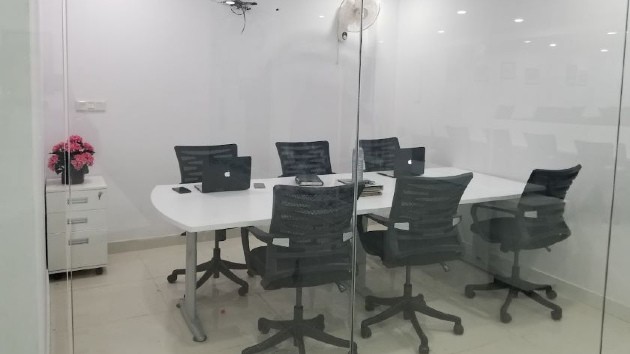 6 Seater Meeting Room