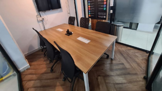 6 Seater Meeting Room