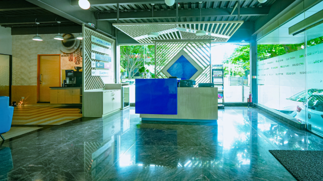 6 Seater Meeting Room