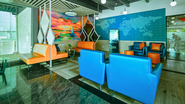 6 Seater Meeting Room