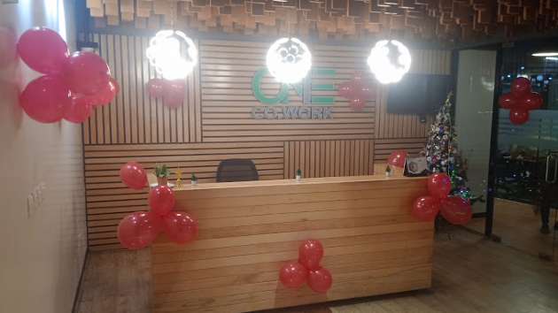 6 Seater Meeting Room