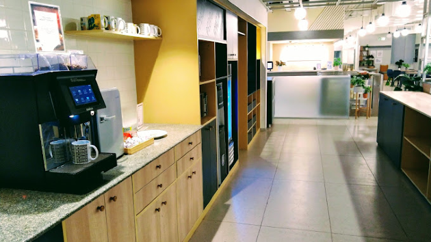 6 Seater Meeting Room