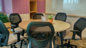 GoSpace 1685 6 Seater Meeting Room