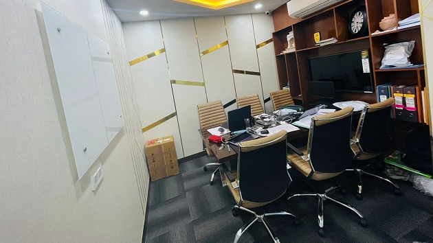 6 Seater Meeting Room