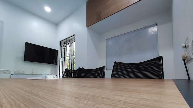 6 Seater Meeting Room