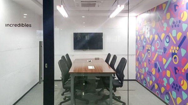 6 Seater Meeting Room