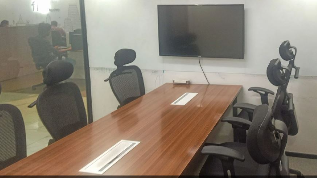 6 Seater Meeting Room