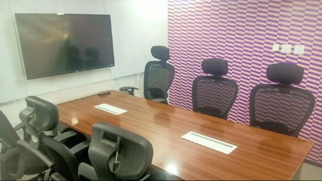 6 Seater Meeting Room