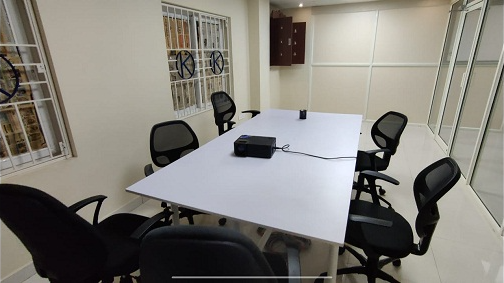 6 Seater Meeting Room