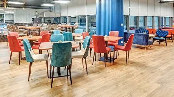 6 Seater Meeting Room