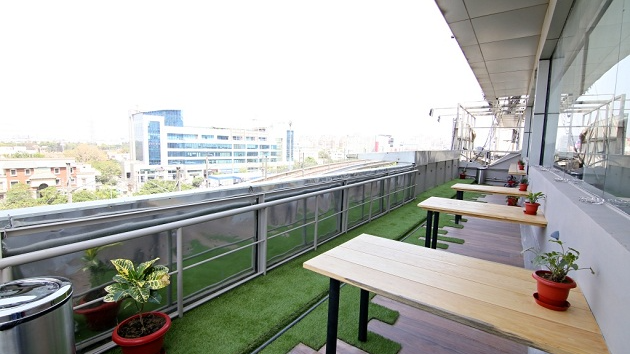 GoSpace 8390 6 Seater Meeting Room