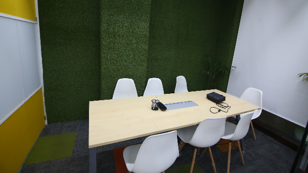 6 Seater Meeting Room