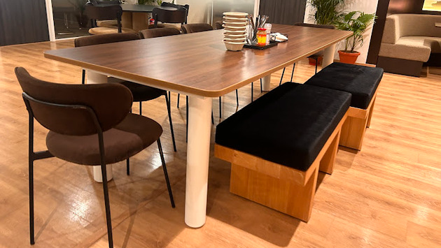 GoSpace 8725 6 Seater Meeting Room