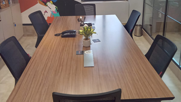 6 Seater Meeting Room