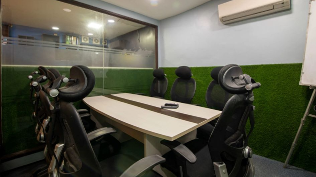 6 Seater Meeting Room
