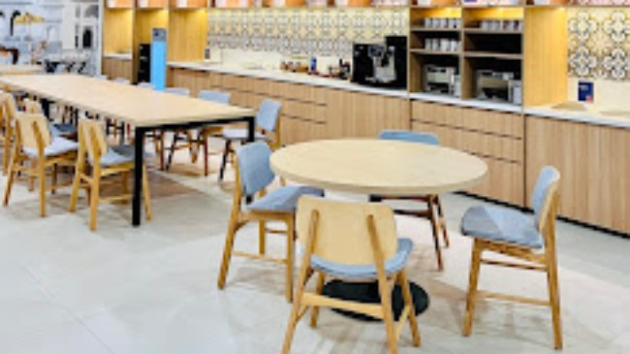 6 Seater Meeting Room