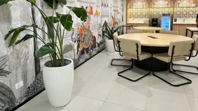 6 Seater Meeting Room