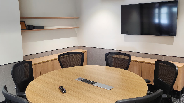 6 Seater Meeting Room in Kishanpur - TheCircle.Work Dehradun | GoSpace 25023