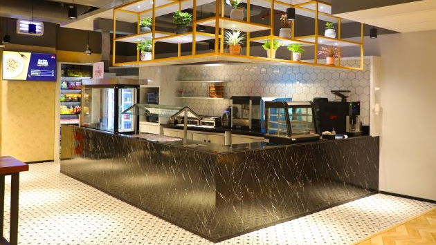 6 Seater Private Cabin