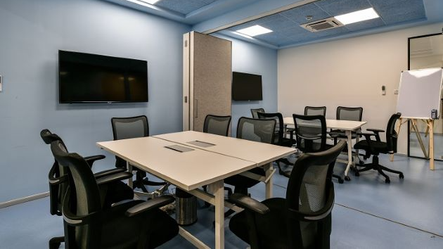 6 Seater Private Cabin 