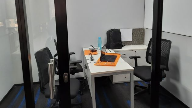 6 Seater Private Cabin