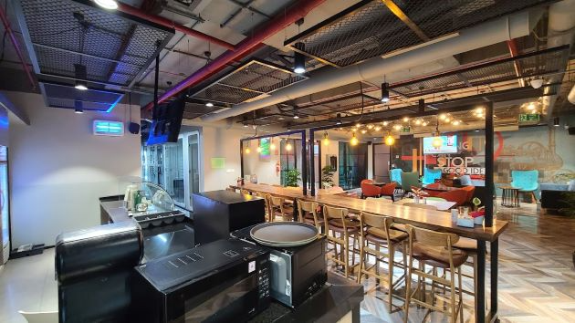 6 Seater Private Cabin