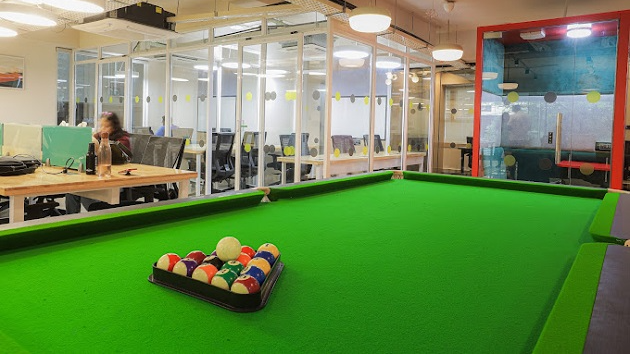 6 Seater Private Cabin