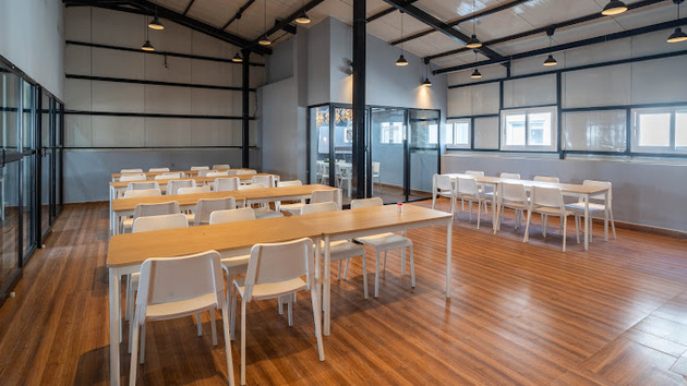 6 Seater Private Cabin