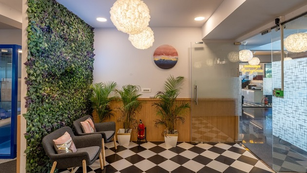 6 Seater Private Cabin 