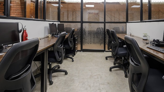 6 Seater Private Cabin