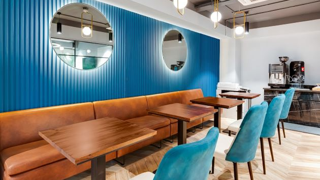 6 Seater Private Cabin