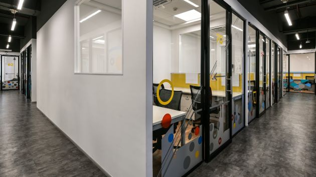 6 Seater Private Cabin