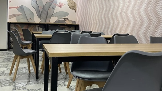 6 Seater Private Cabin