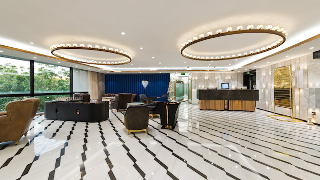 6 seater Meeting Room