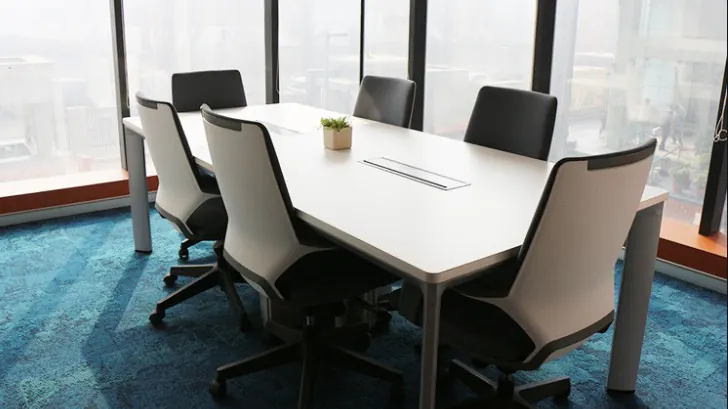 6 Seater Meeting Room in Sector 44 - Plus Offices | GoSpace 8149
