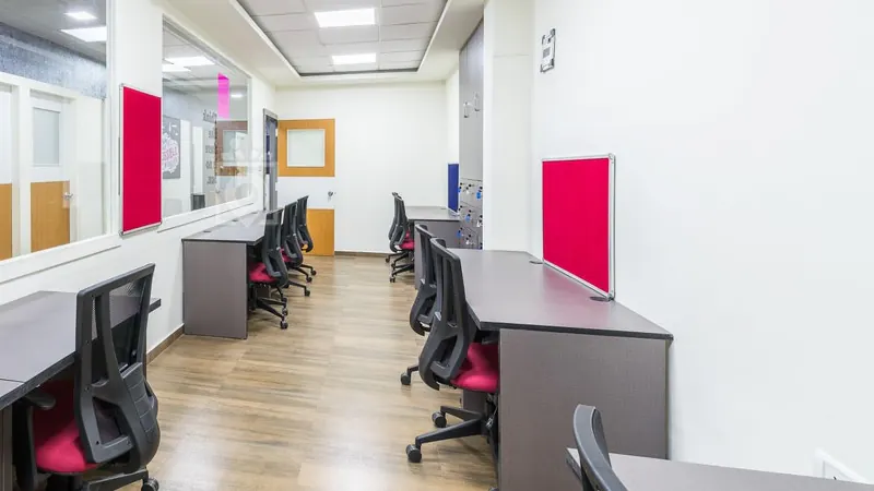 6 Seater Private Cabin in Navrangpura - Uncubate Coworking | GoOffice 4164
