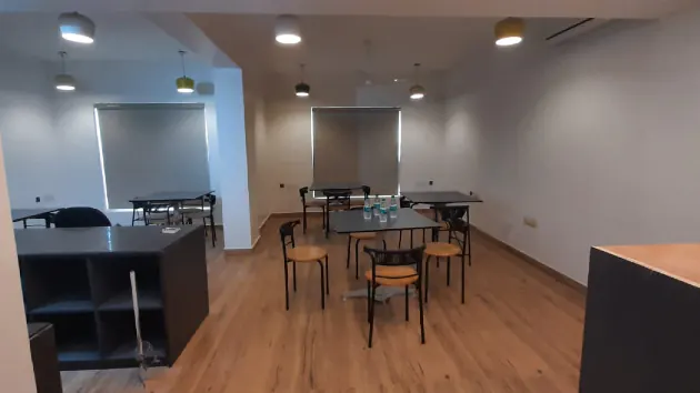 6 Seater Private Cabin