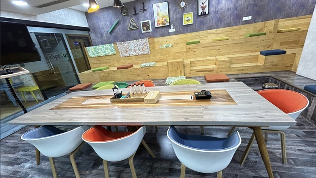 7 Seater Conference Room