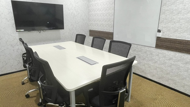 7 Seater Conference Room