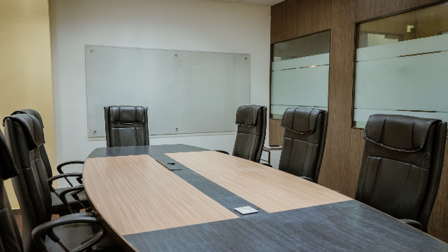 7 Seater Meeting Room