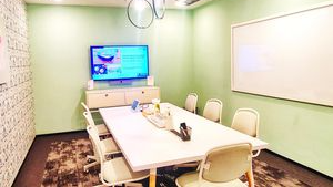 7 Seater Meeting Room (Lily)