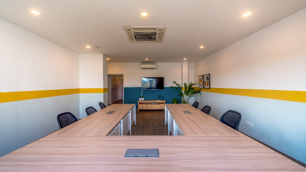 7 Seater Meeting Room