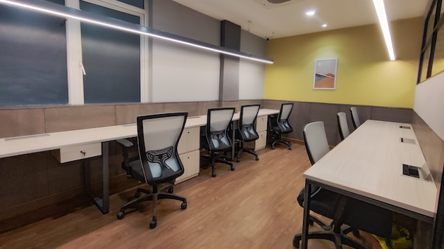 7 Seater Private Cabin