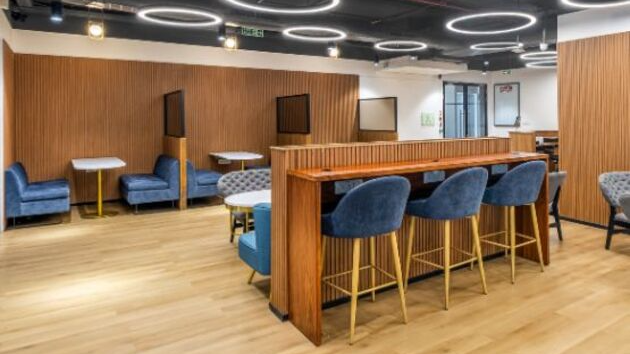 7 Seater Private Cabin